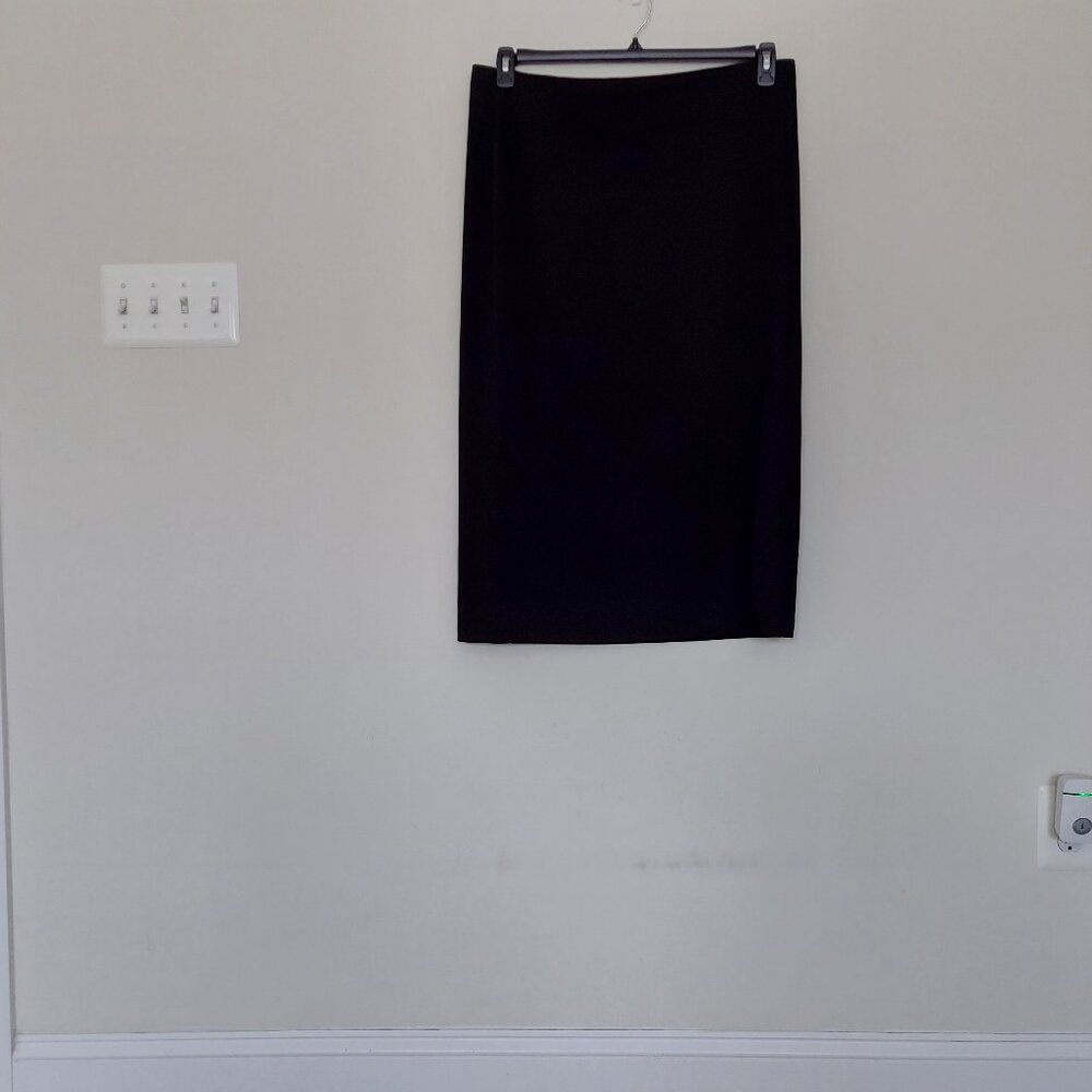 NWT NYC midi skirt. Size XL. Polyester.